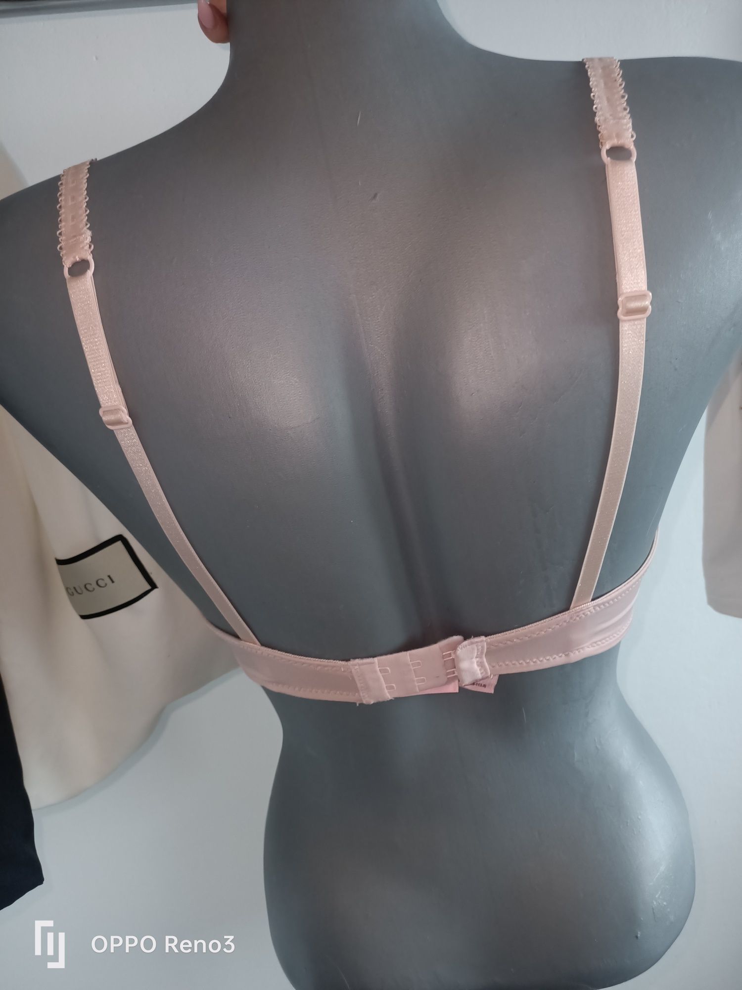 Markowy biustonosz modelujący Hunkemöller r 70B usztywniany fiszbinami