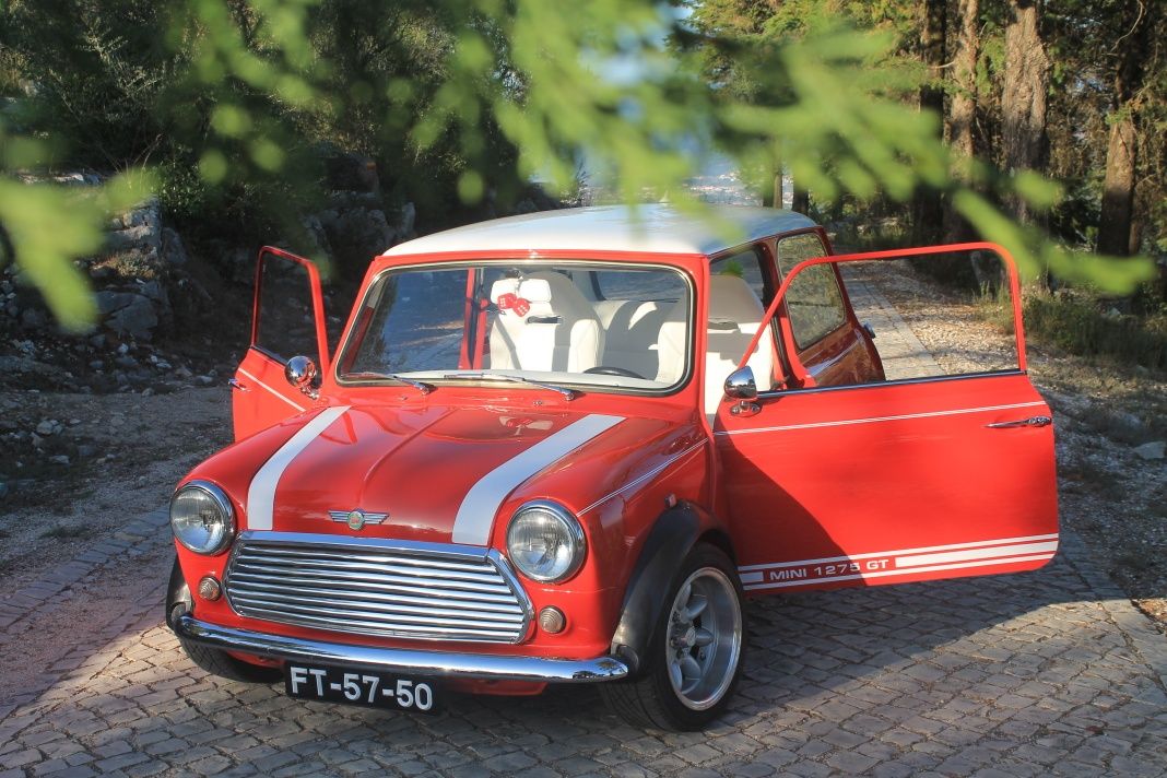 Mini 1275 GT aluguer Casamentos, Batizados, sessões fotográficas