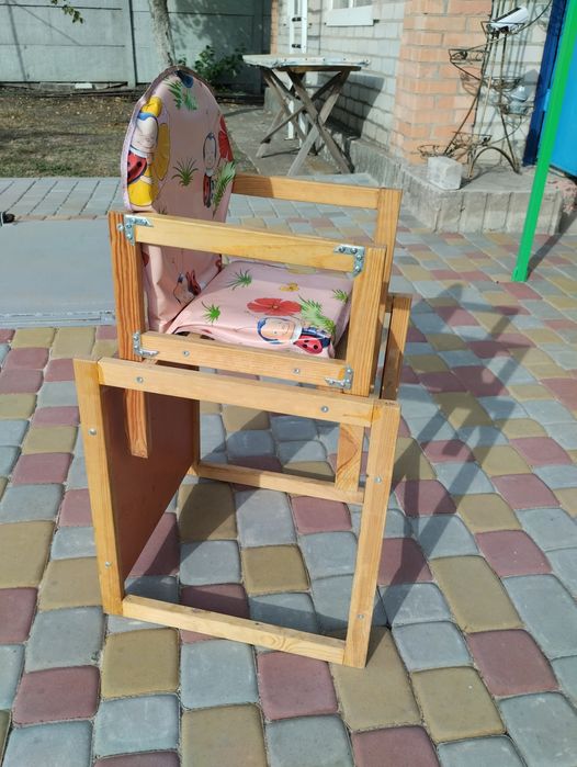 Стульчик детский  для кормления