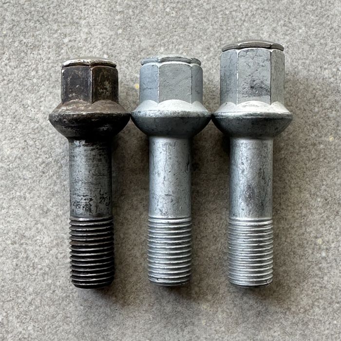 Болти Mercedes AMG w140 та інші моделі 45mm різьби L 70 -75мм загальна