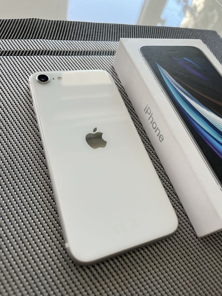 iPhone SE, White
