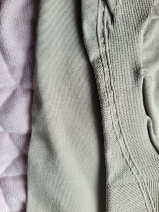 Legginsy beżowe nude push up bezszwowe modelujące xs na siłownię