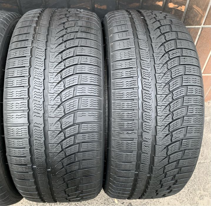 Зима 2шт Nokian WR A4 245/40 R20 99W