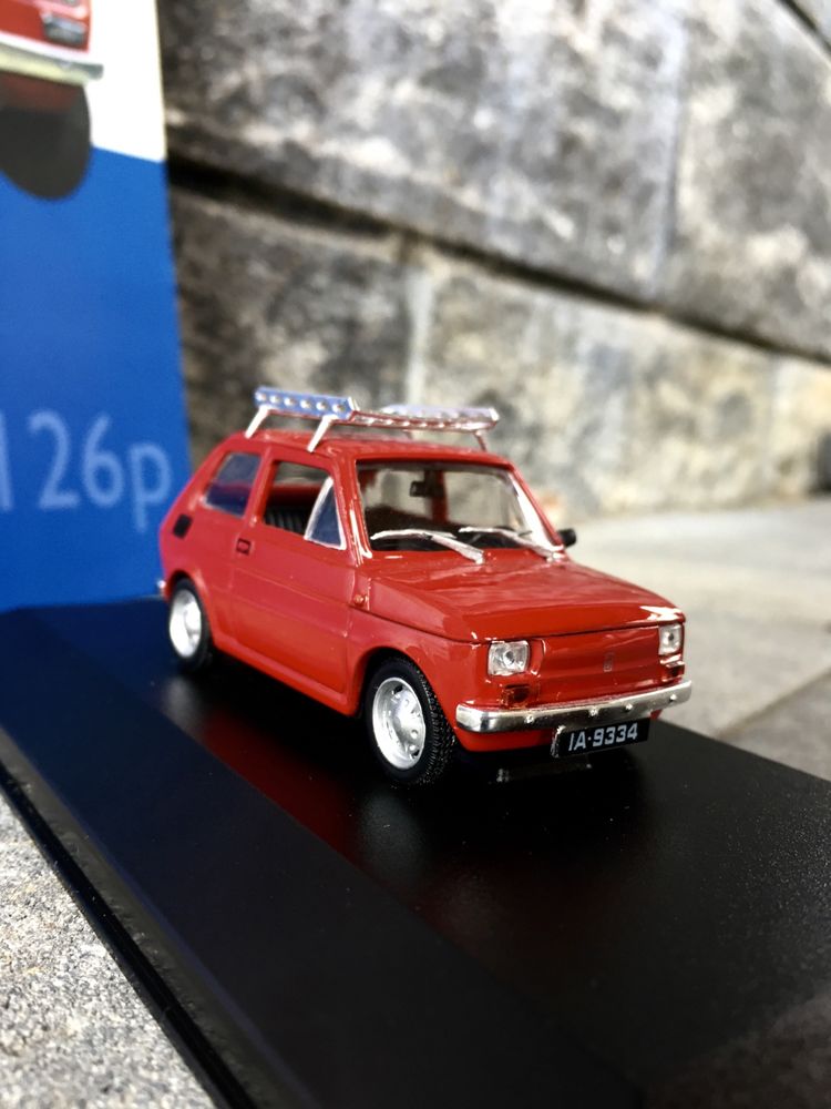 Czasopismo-FIAT 126P-auta PRL,model,autka,kolekcja,gablotka