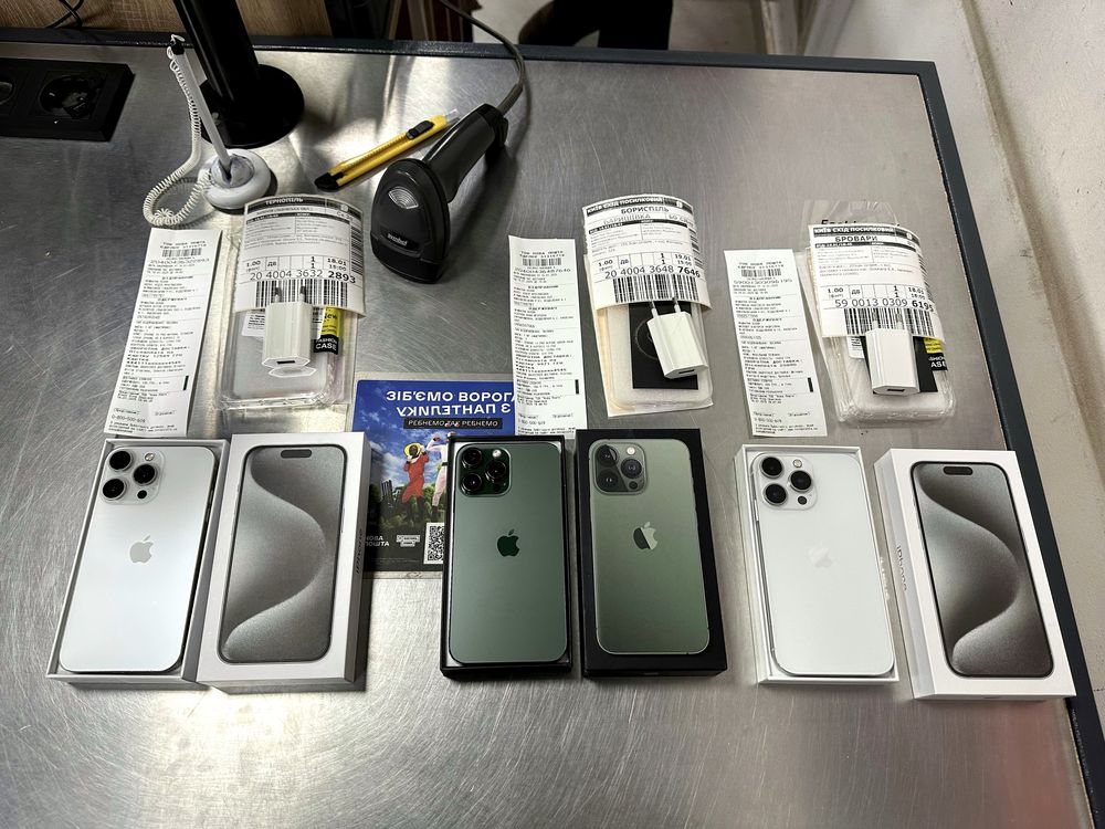 IPhone 13 Pro (Alpine Green) 128GB IPhone XR в корпусі IPhone 13 Pro