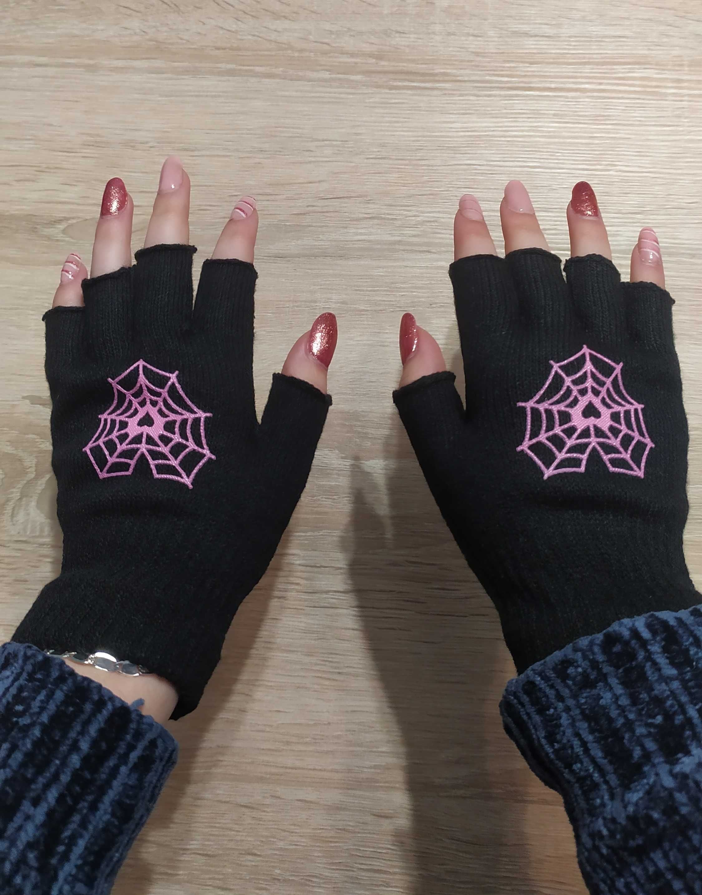 Rękawiczki bez palców w pajęczynę