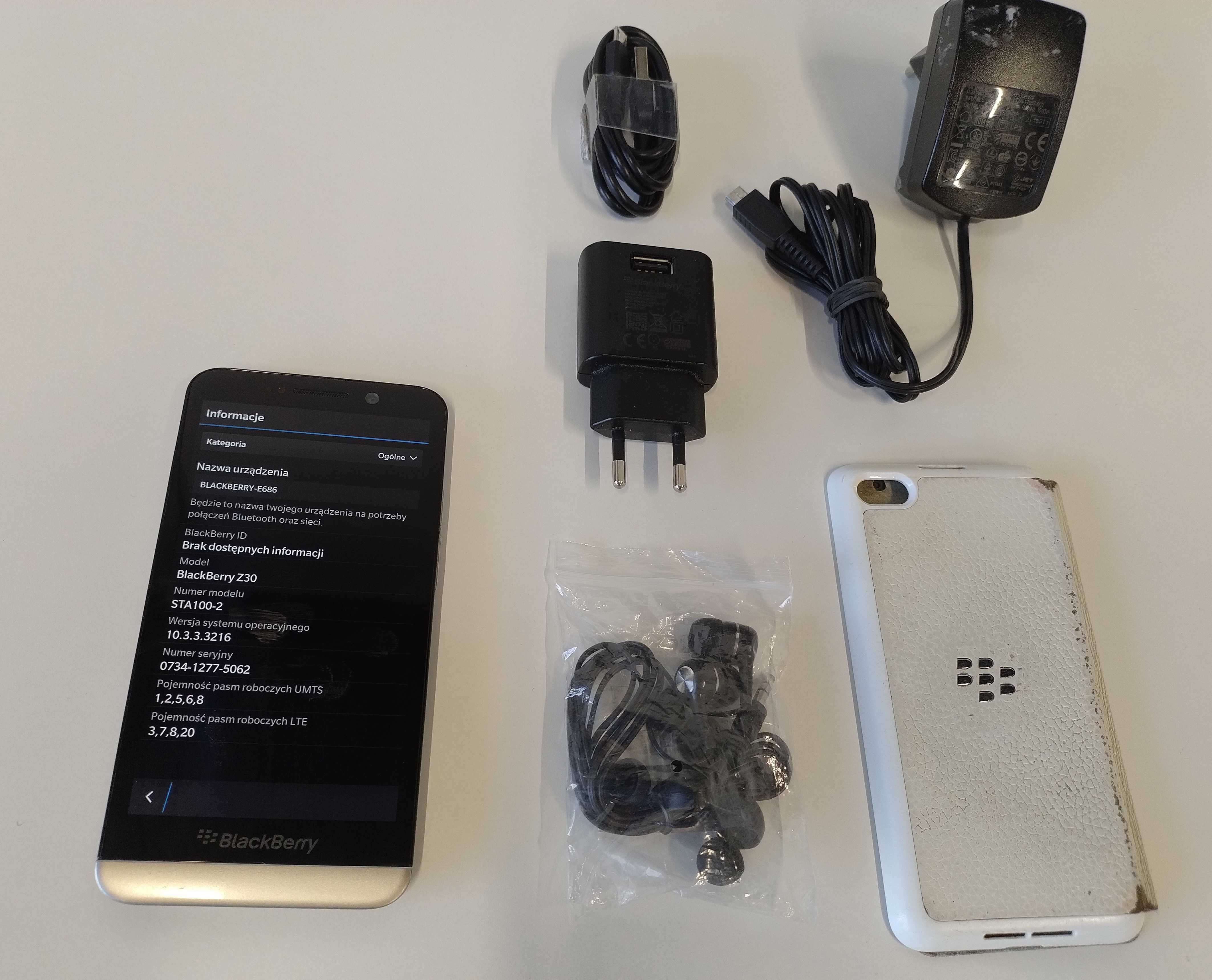 BlackBerry Z30 | Bez simlocka | Czarny | Dodatki