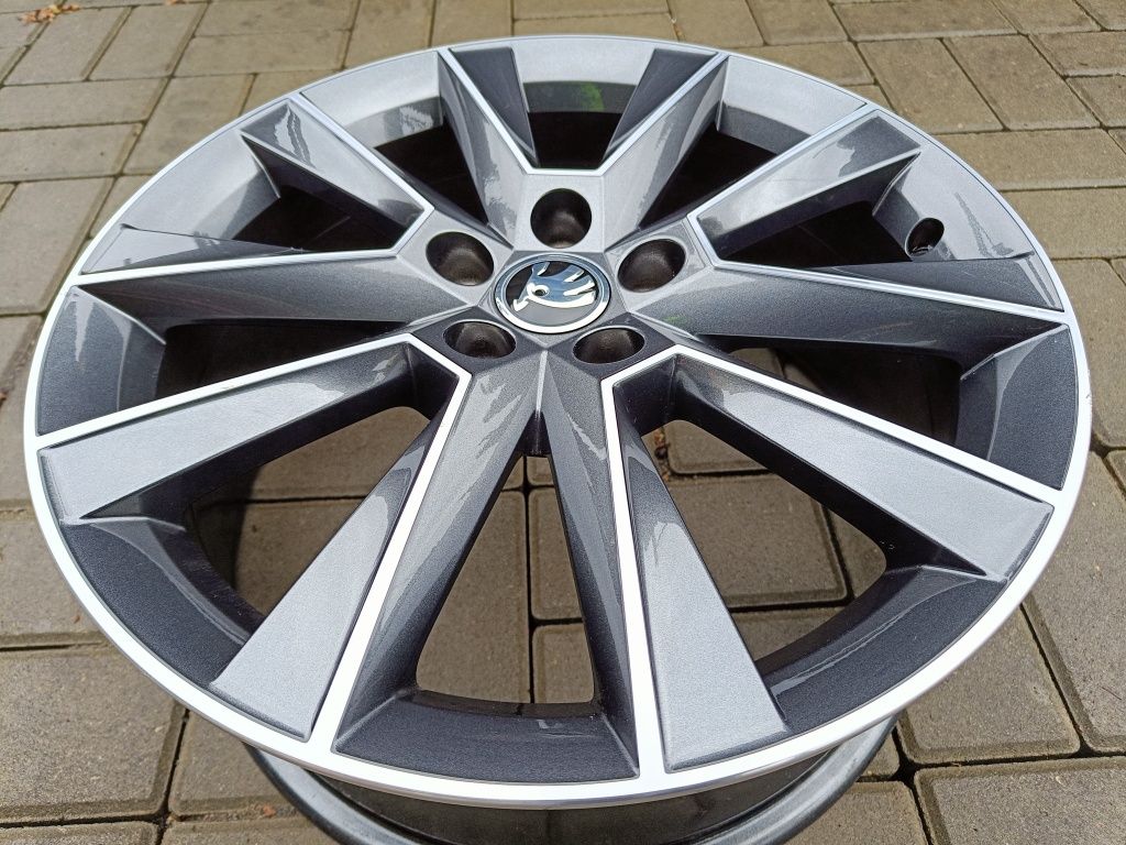 Felga Aluminiowa 17 Cali 5x100 Skoda Fabia Rapid Roomster 7Jx17 ET44