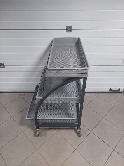 Półka/regał na kułkach