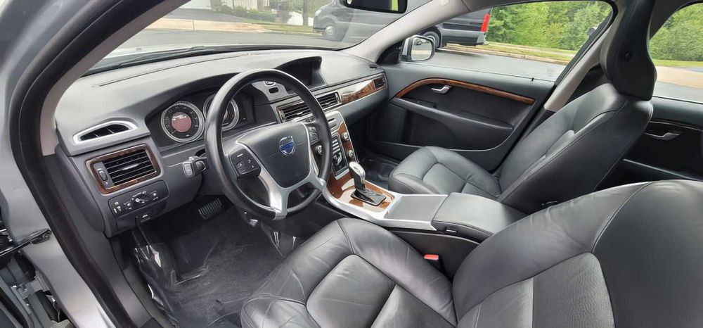Volvo S80      2013