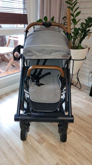 Wózek Mutsy Igo - Urban Nomad- Dark Grey 2 w 1 z opcją 3 w 1