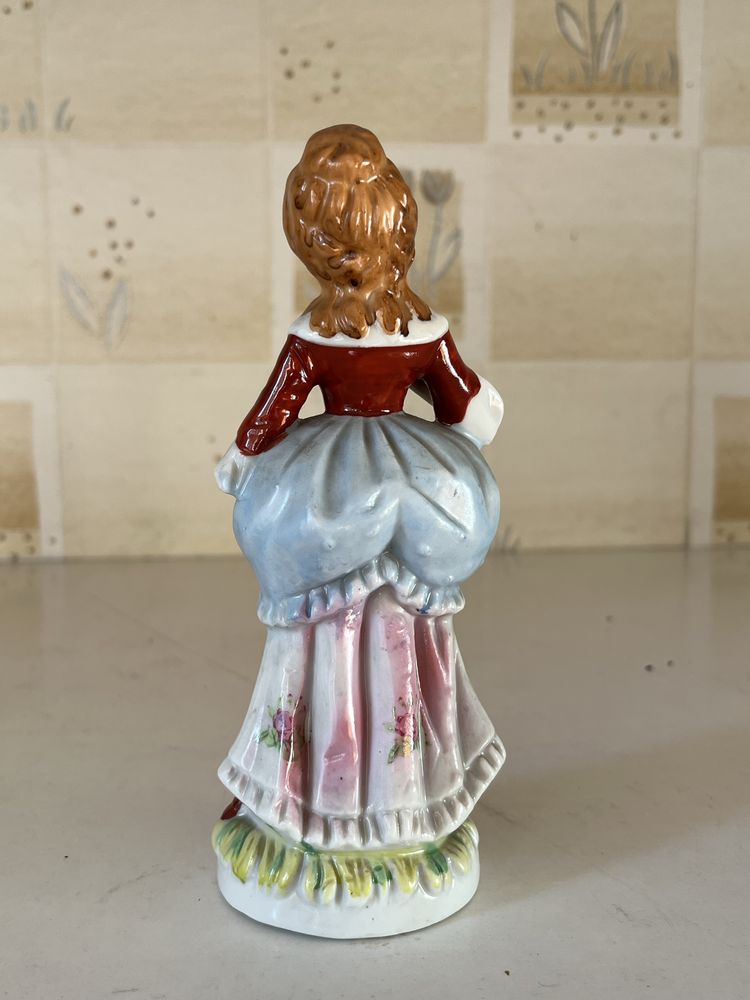 Figurka porcelanowa