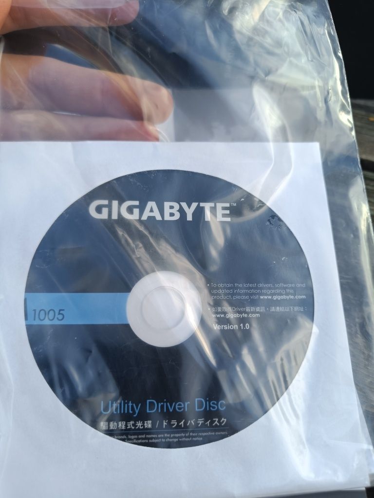 Зарядная станция от нетбука gigabyte Booktop™ M1005