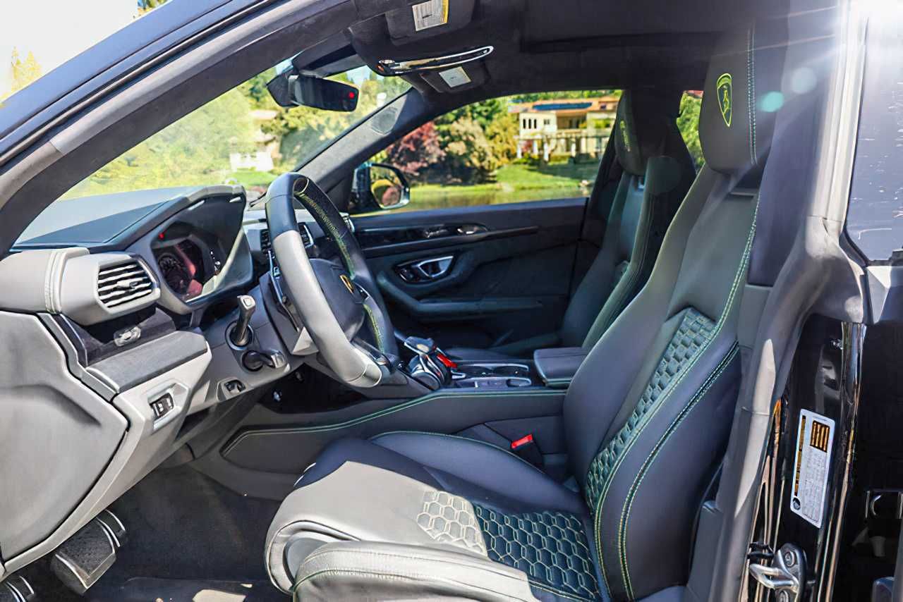 Lamborghini Urus 2021