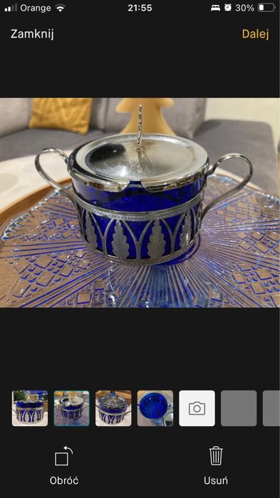 Szklana kobatowa cukiernica Vintage  w metalowej osłonce