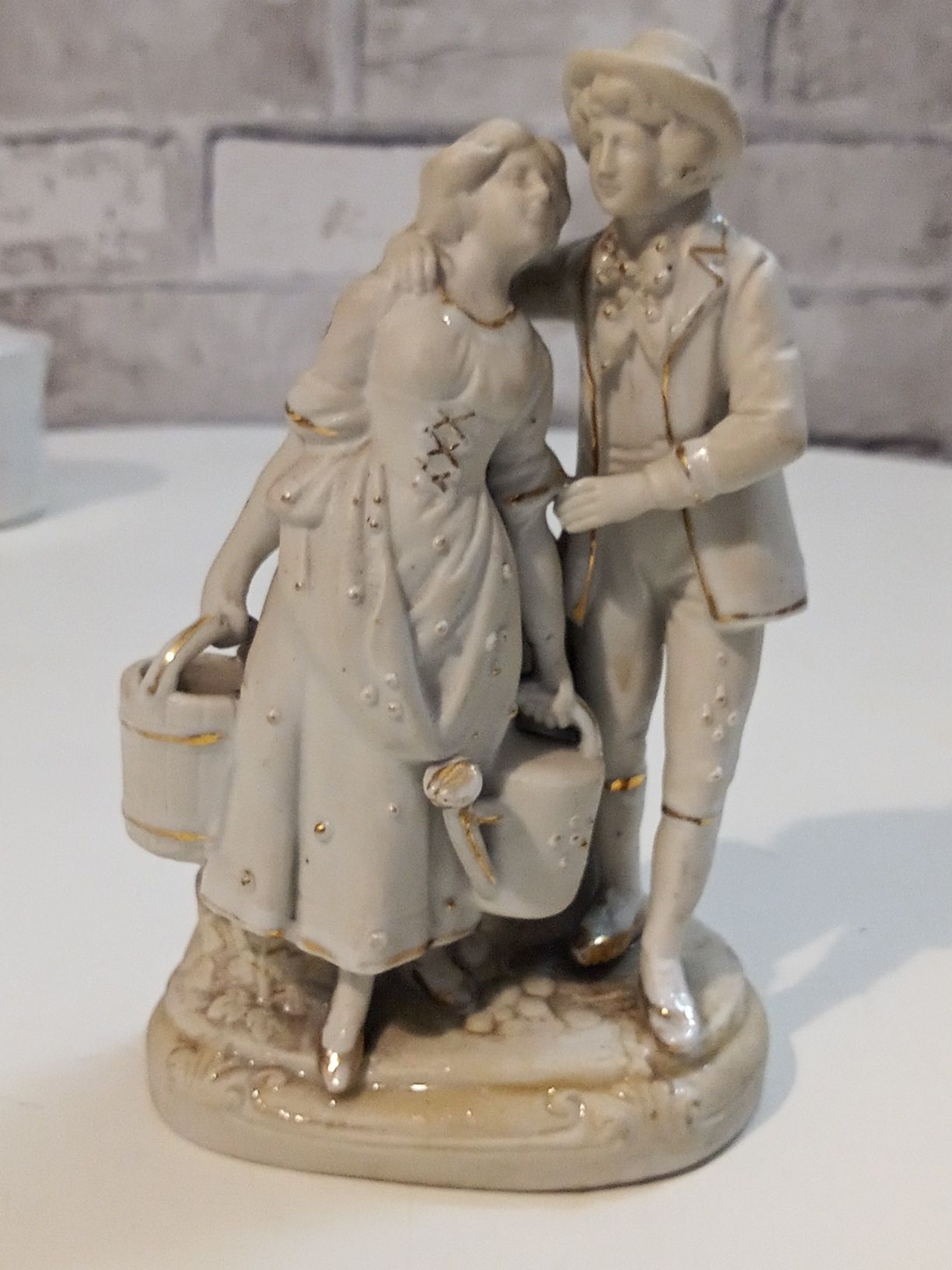 Figurka porcelanowa zakochana para Jacek i Barbara