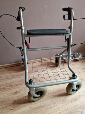 Chodzik dla osoby niepełnosprawnej