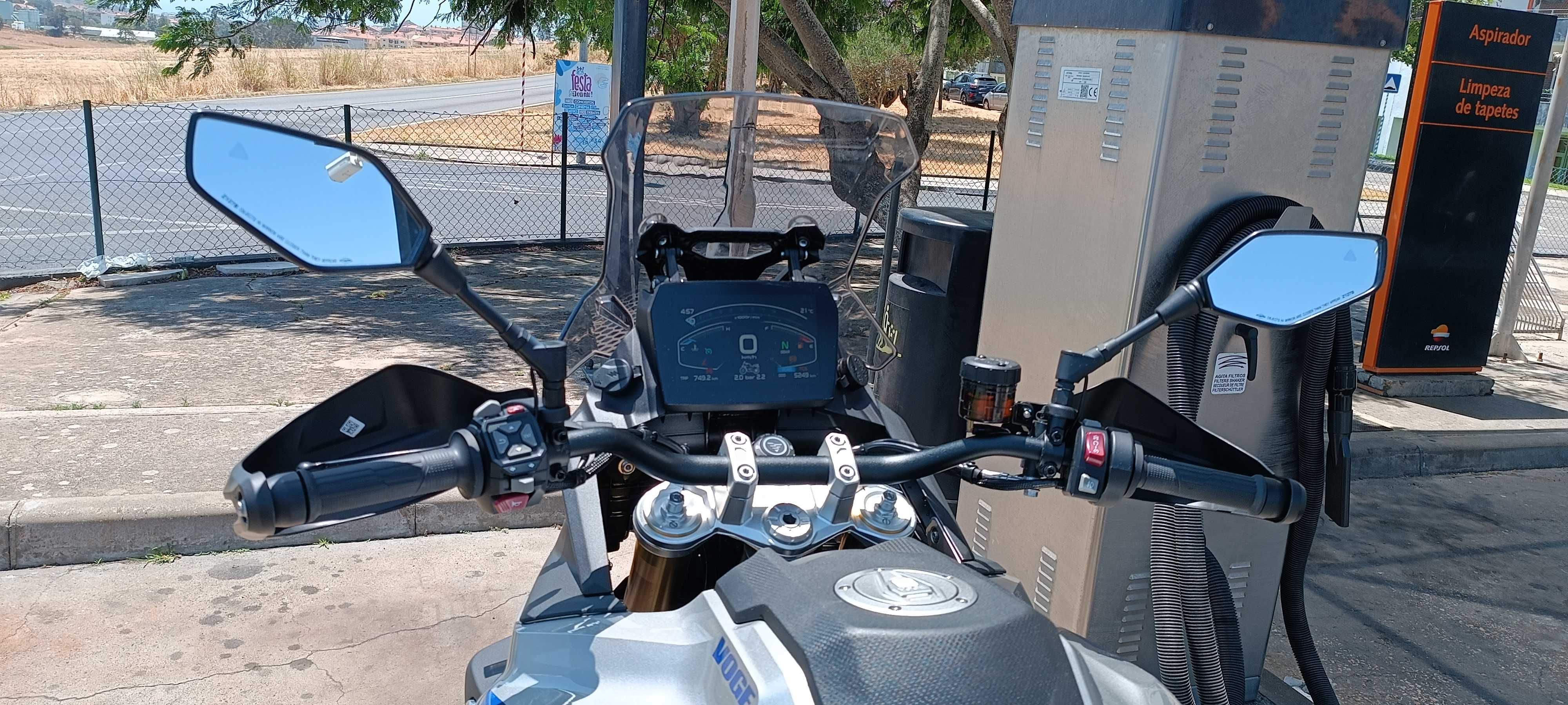 Mota Voge 900 DSX com 5300kms de 2024