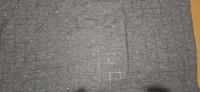 Camisola com brilhantes