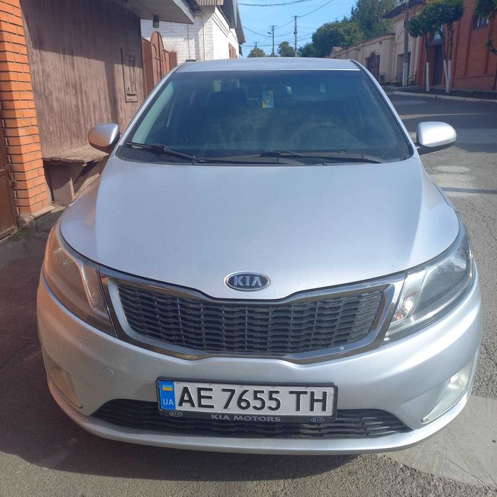 Авто Киа Рио 2012 1.4 аатомат