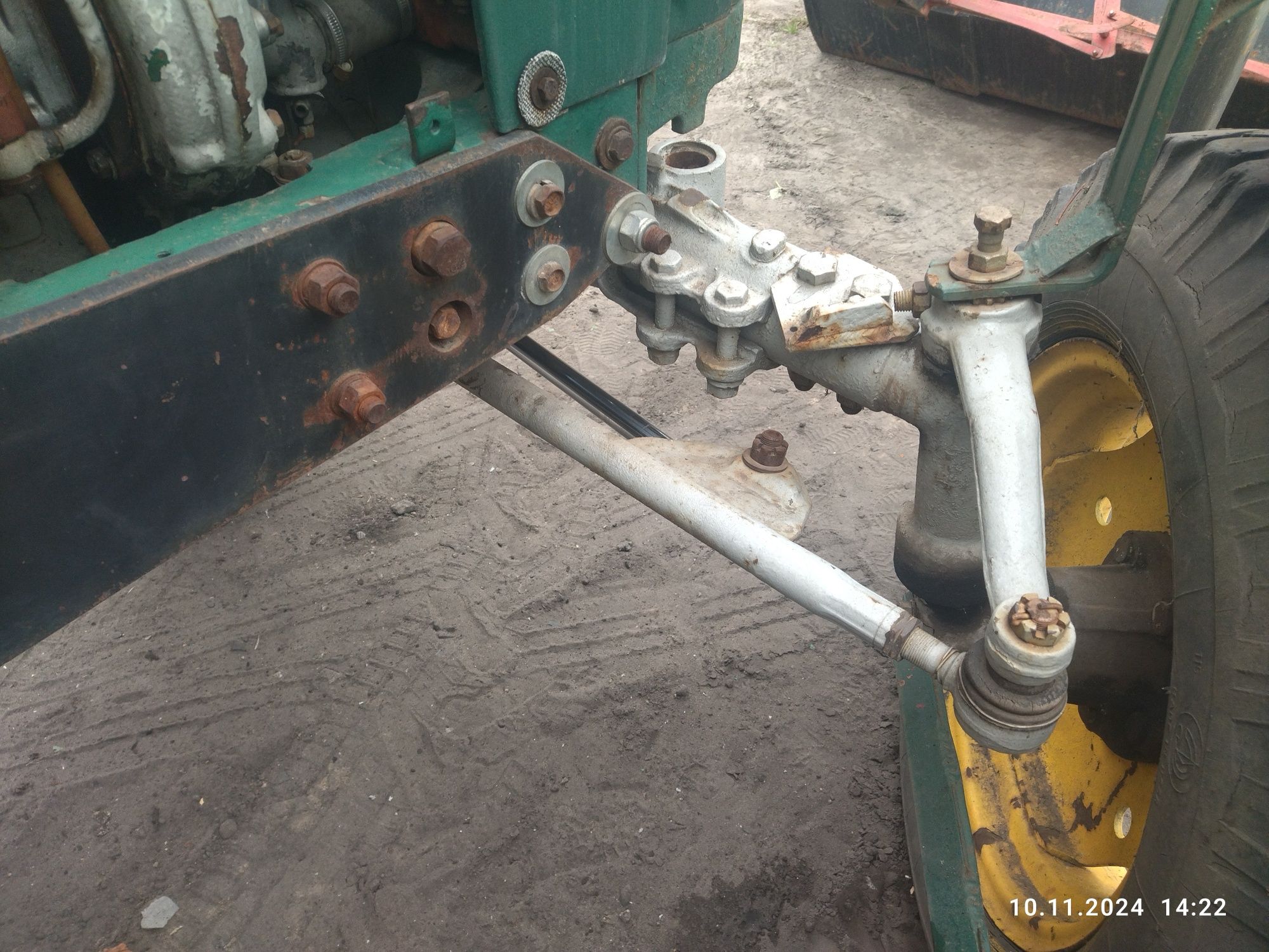 Продам трактор ЮМЗ - 6 с фронтальным погрузчиком Dellif Strong 1800