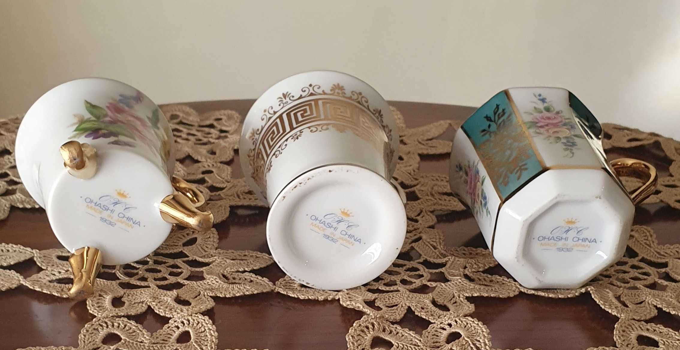 Conjunto de chávenas de porcelana Antiga da coleção O.H.C.