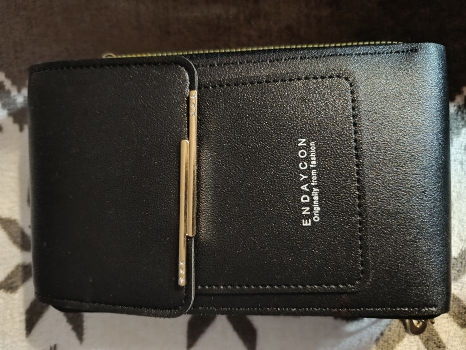 Czarna mała torebka typu portfel lub etui na telefon/crossbody bag
