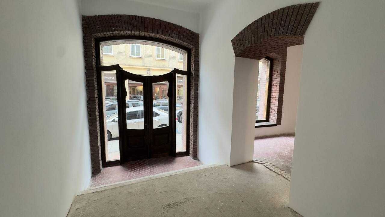 Продаж фасадного приміщення по вул. Менцинського - Городоцька
