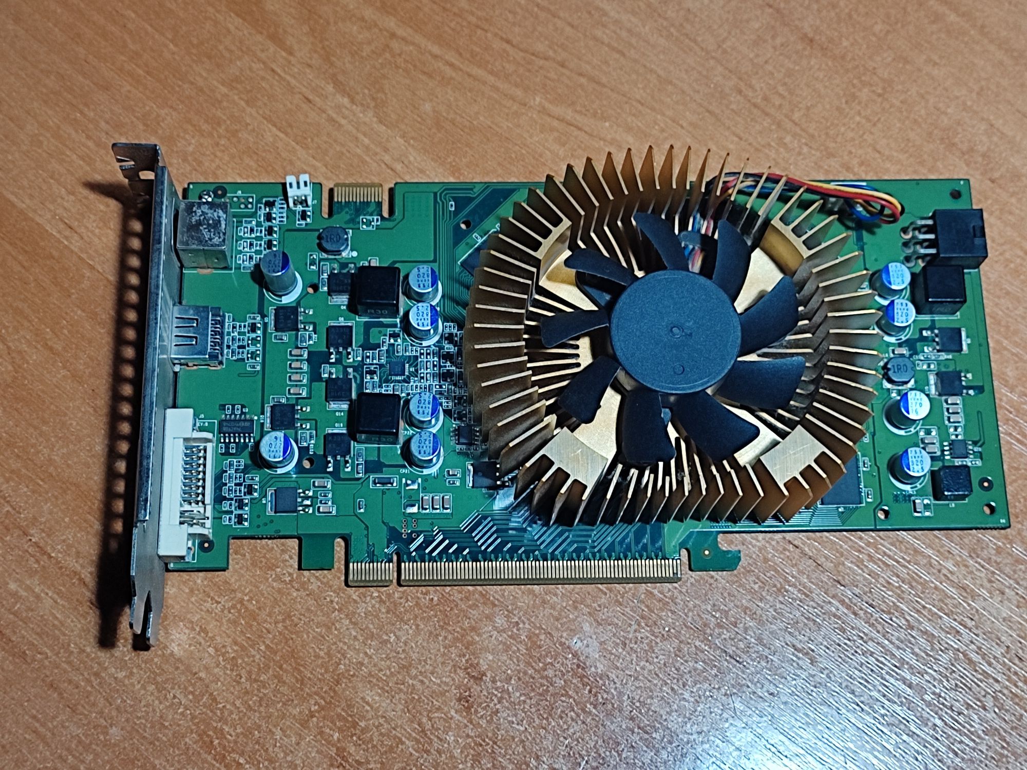 Комплектом или по отдельности ASRock 880GM-LE GeForce 9600GT, DDR3 8Gb