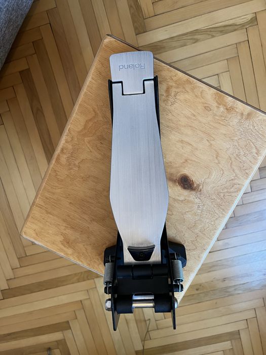 Педаль-контроллер hi hat Roland FD-9