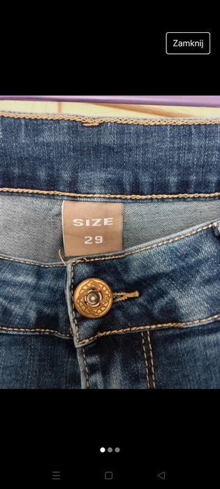 Jeansowe spodnie z dziurami