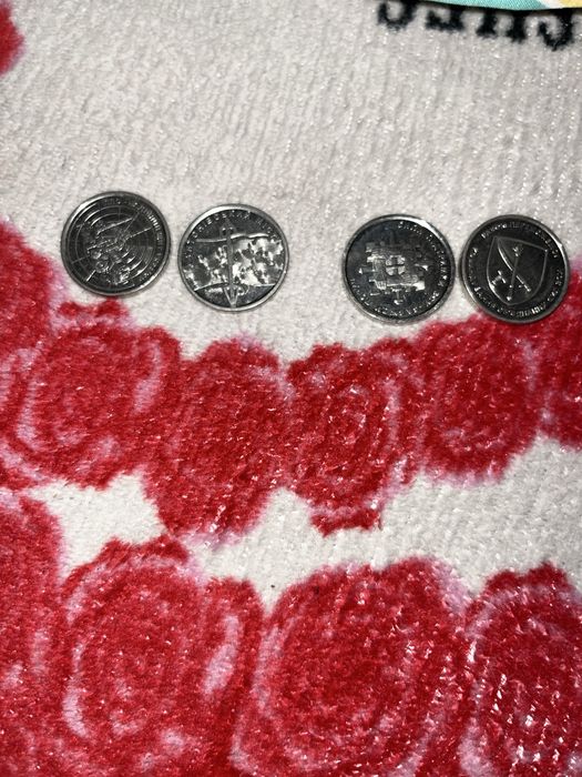 Продам монети 10 грн