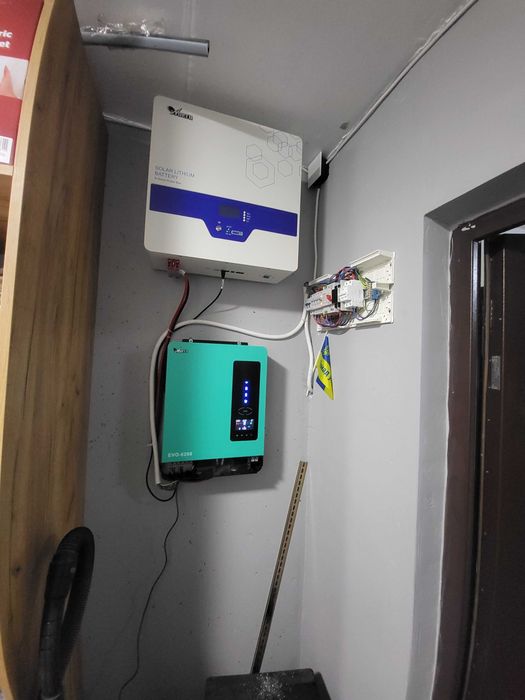 Гібридний інвертор Anern SCI-EVO-6200, 48 В, 6200 Вт, Wi-Fi моніторинг
