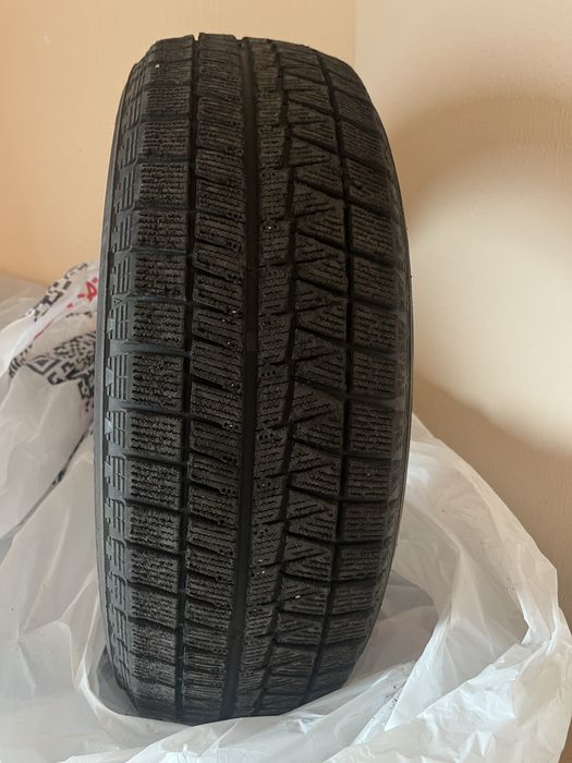 Зимові шини Bridgestoune 175/65 r14