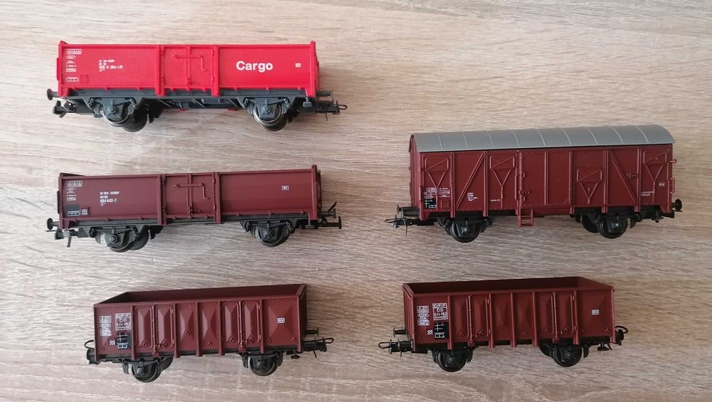 Wagony towarowe ROCO H0 pasują do piko