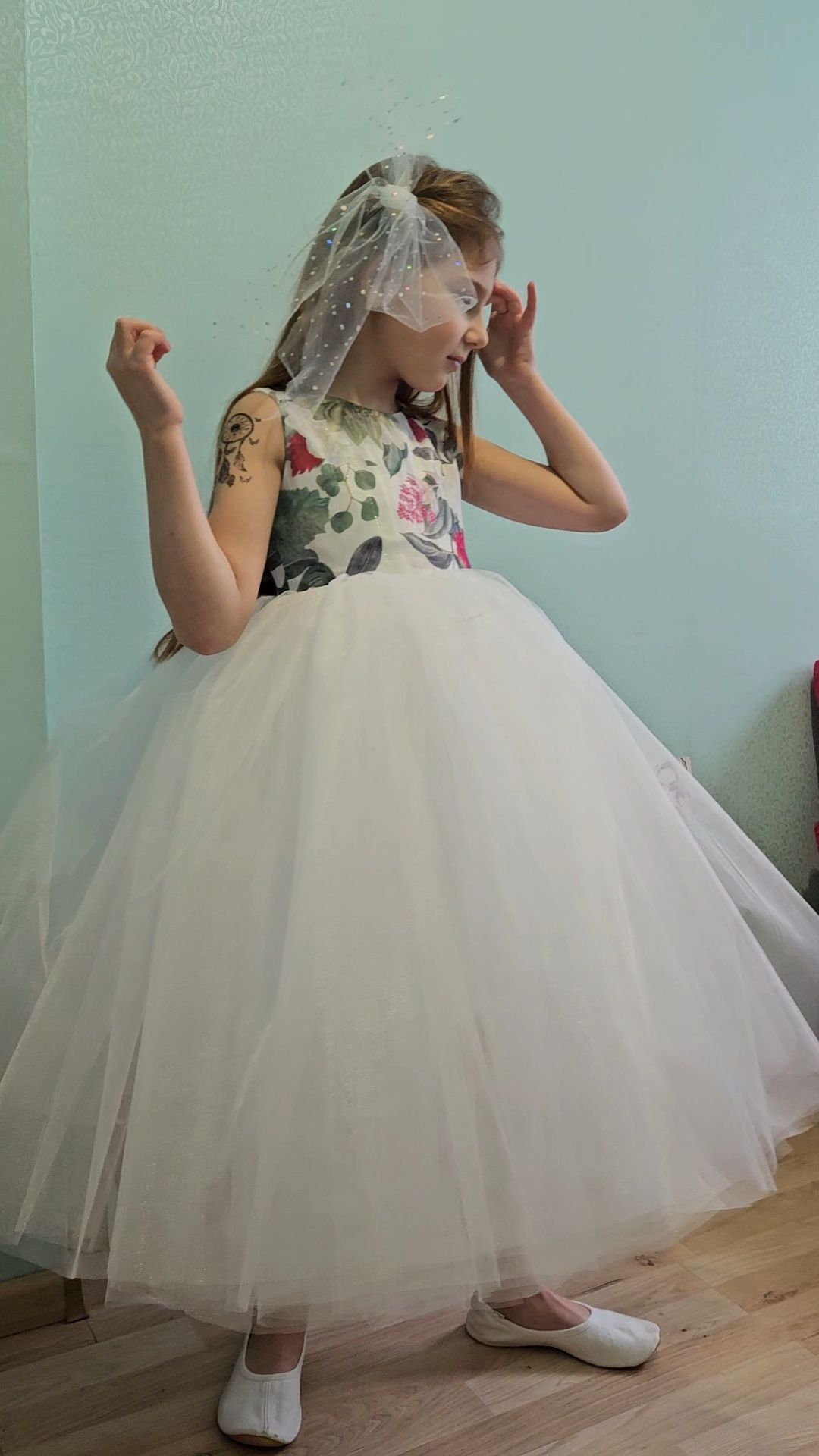 Платье пышное нарядное на девочку 7 лет на выпускной блестящее