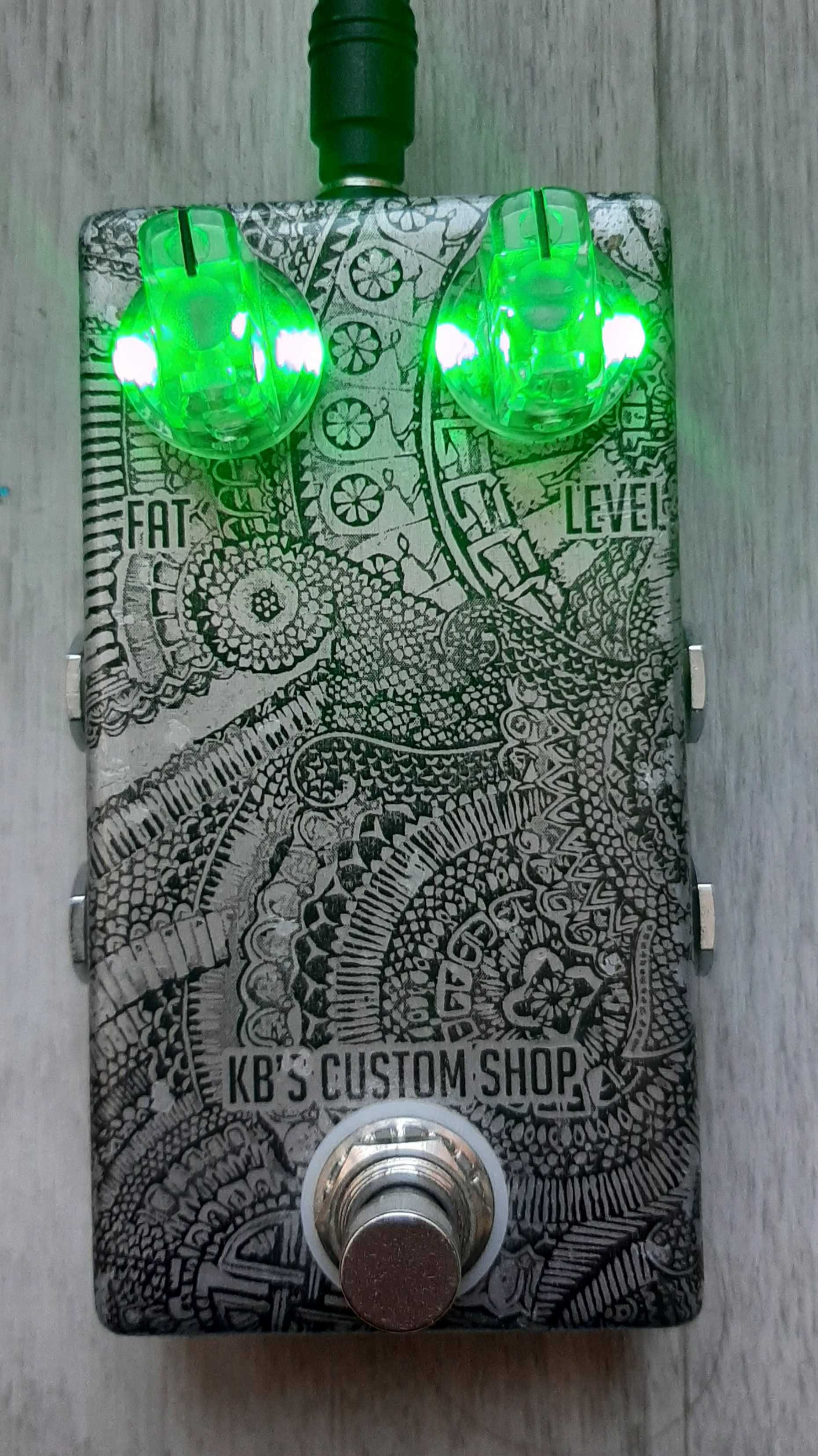 Efekt Booster środka z pętlą - Fat Mid Boost