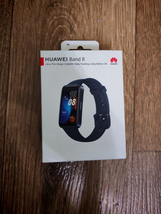 Huawei band 8 смарт годинник