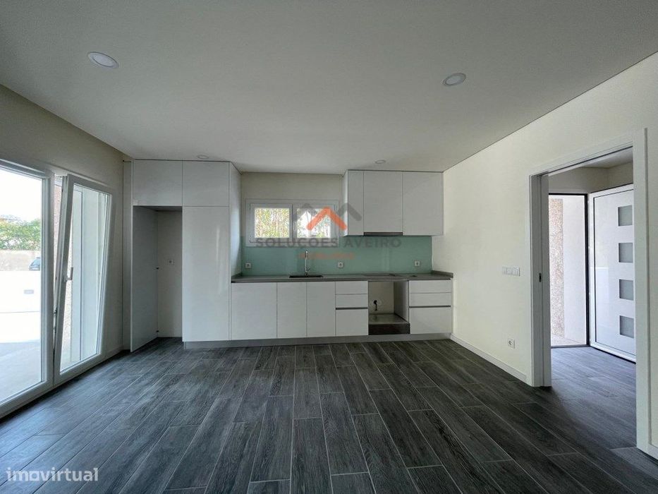 Moradia Nova T3 Térrea, com Terreno de 1.166m² - Conforto, Modernid...