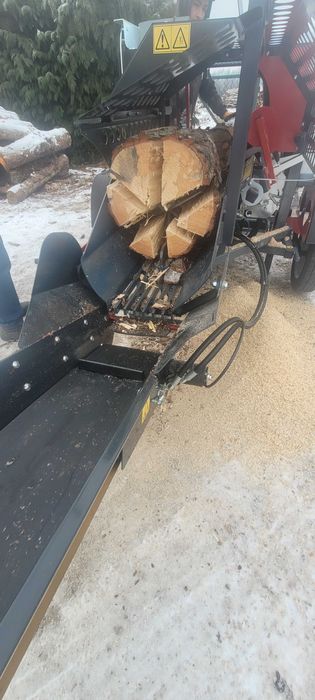 Fińska Piło łuparka Pilkemaster EVO36 kombajn do drewna od ręki