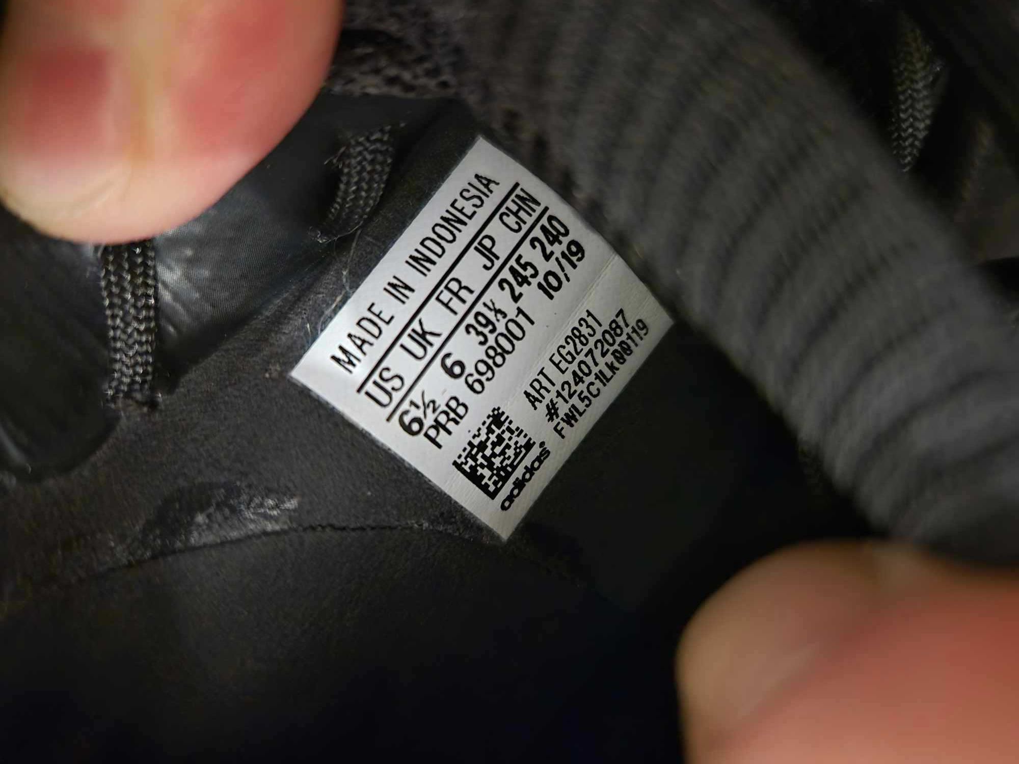 Profesjonalne korki piłkarskie adidas Predator 19.1 SG rozmiar 39 1/3
