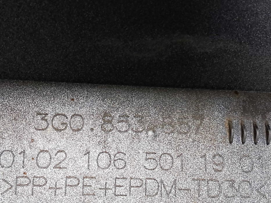 VW Passat B8 3G próg nakładka progowa prawa prawy LA7W