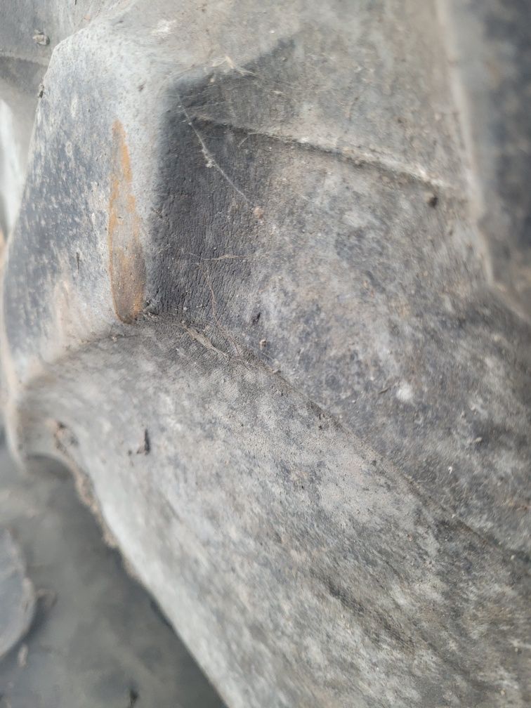 Opony 520-85r 38  480-70 r28