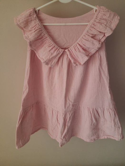 Rozkloszowana bluzka na ramiączka z falbankami roz. S,M