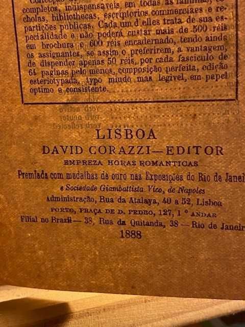 Dicionários Antigos da Livraria Francisco Alves e Aillaud e Bertrand.