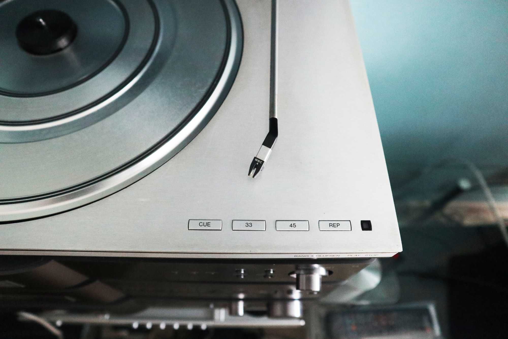 Проигрыватель пластинок Bang Olufsen BeoGram 2000 Дания