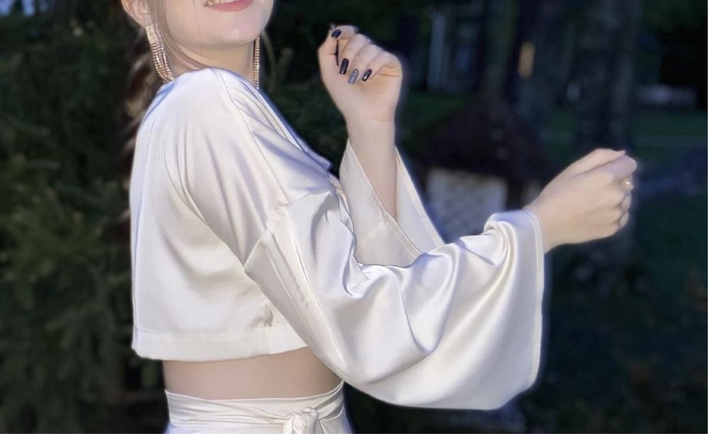 Костюм з тканини шовк «armani» , розмір xs-s . стан ідеальний