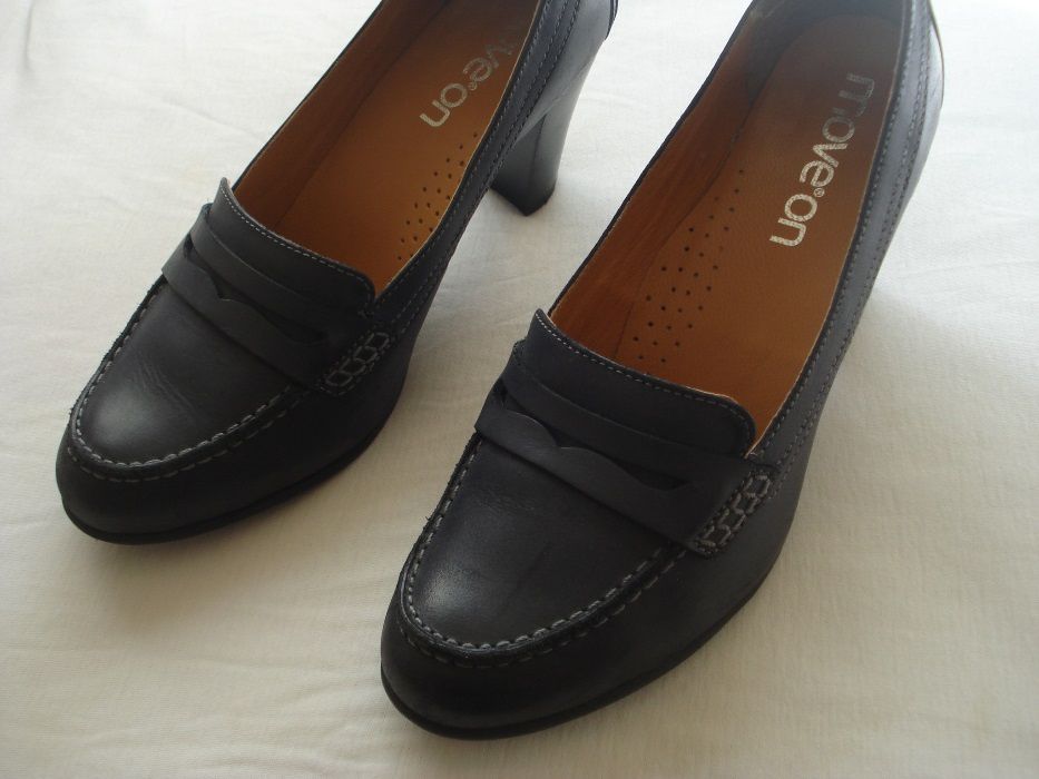 Sapatos pele azul escuro tacão 7cm 38 MOVE ON/ AEROSOLES