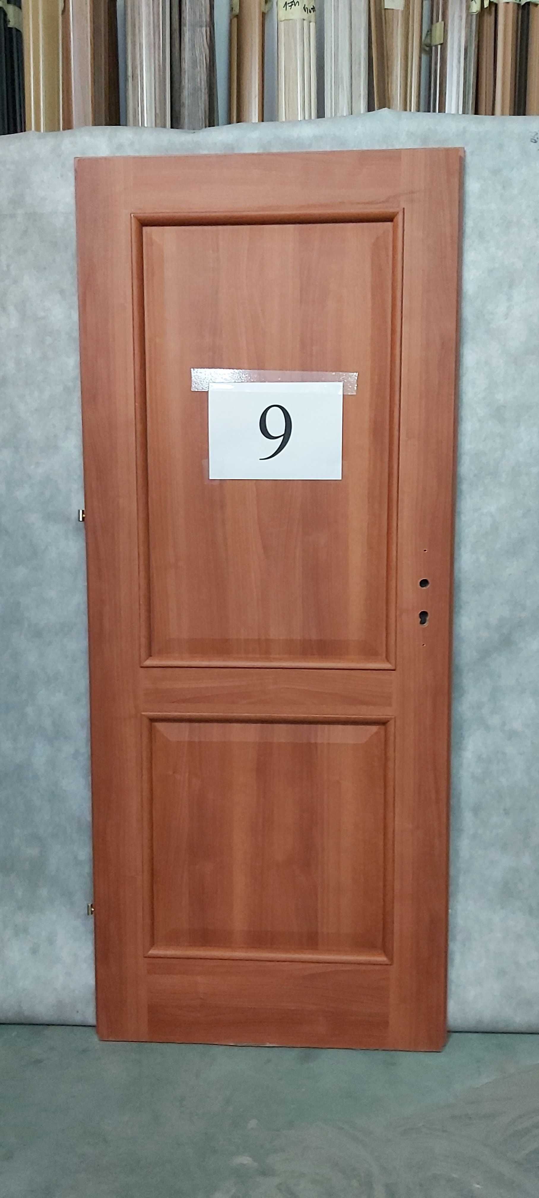 Drzwi Giedajty, Porta wewnątrzlokalowe
