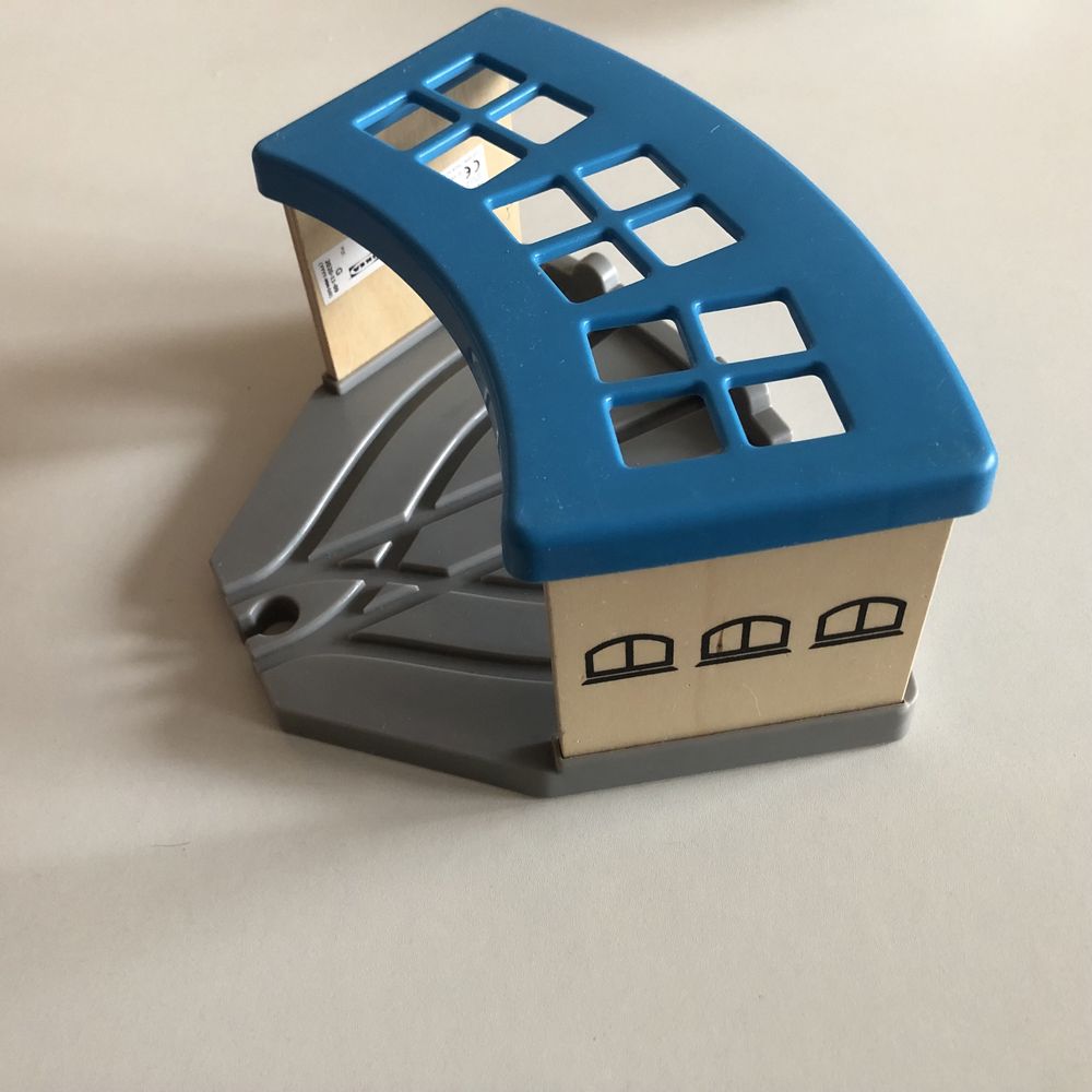 Ikea Lillabo hangar zajezdnia